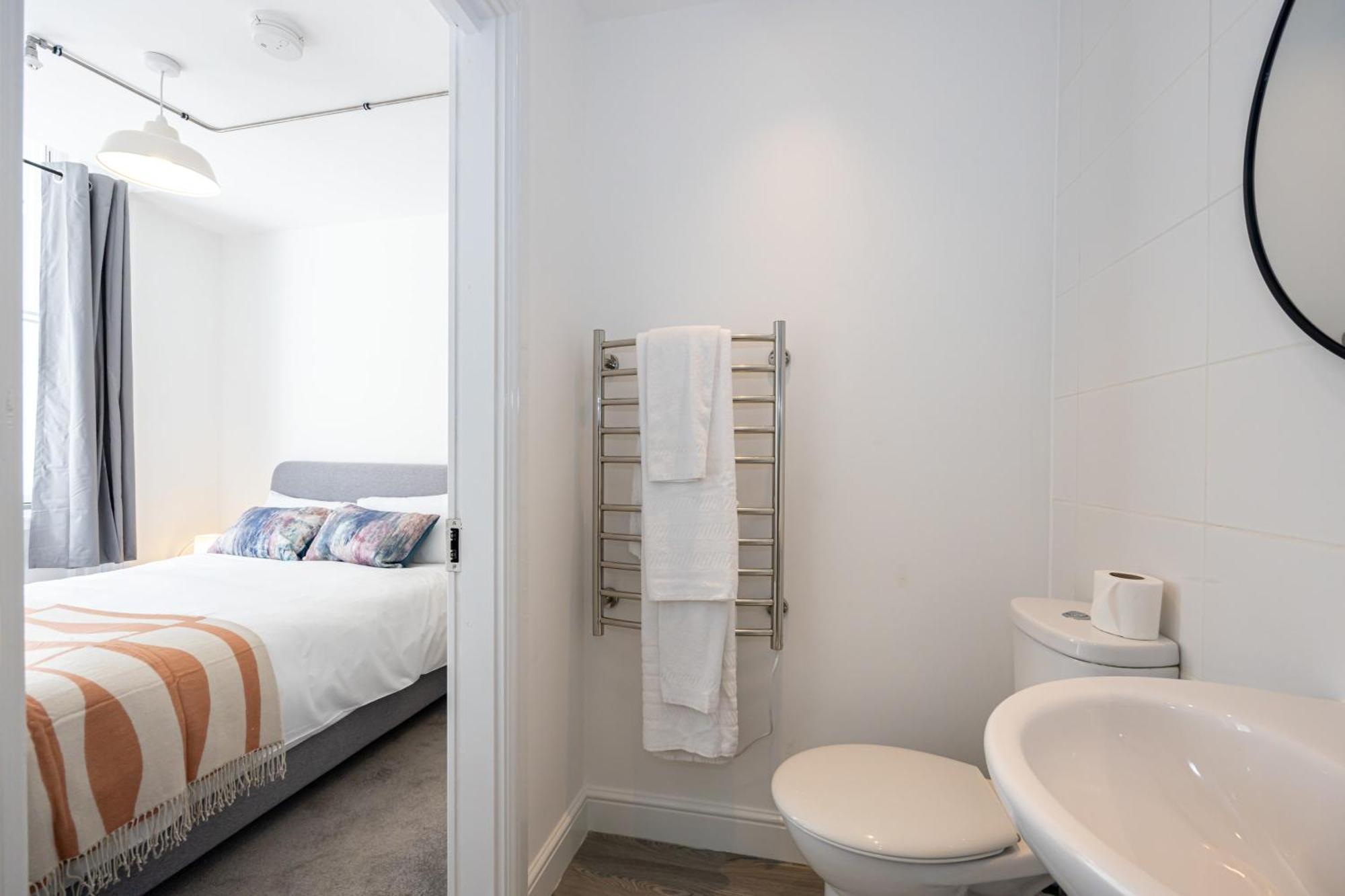 Beautiful 1 Bed 20Mins To Central Manchester Bolton Exterior photo