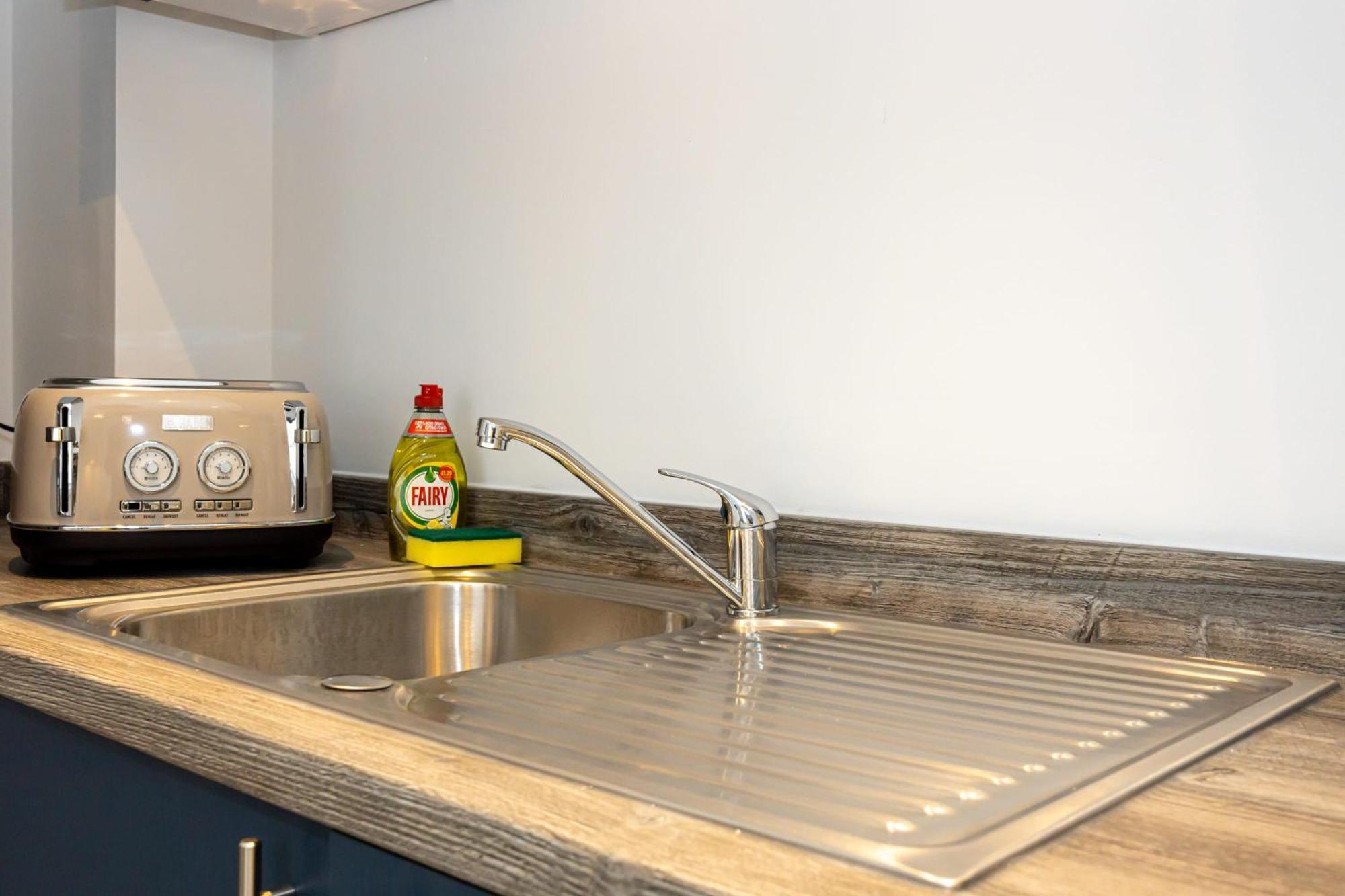 Beautiful 1 Bed 20Mins To Central Manchester Bolton Exterior photo