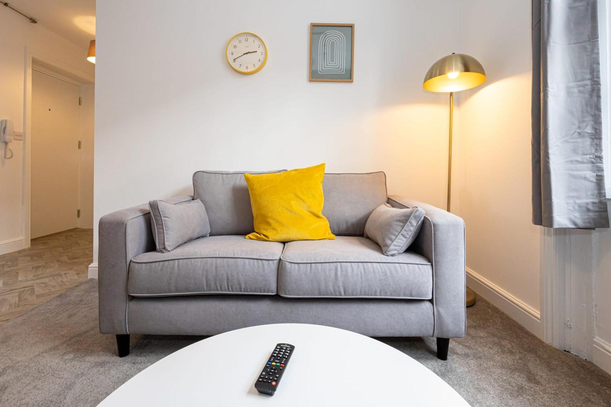 Beautiful 1 Bed 20Mins To Central Manchester Bolton Exterior photo