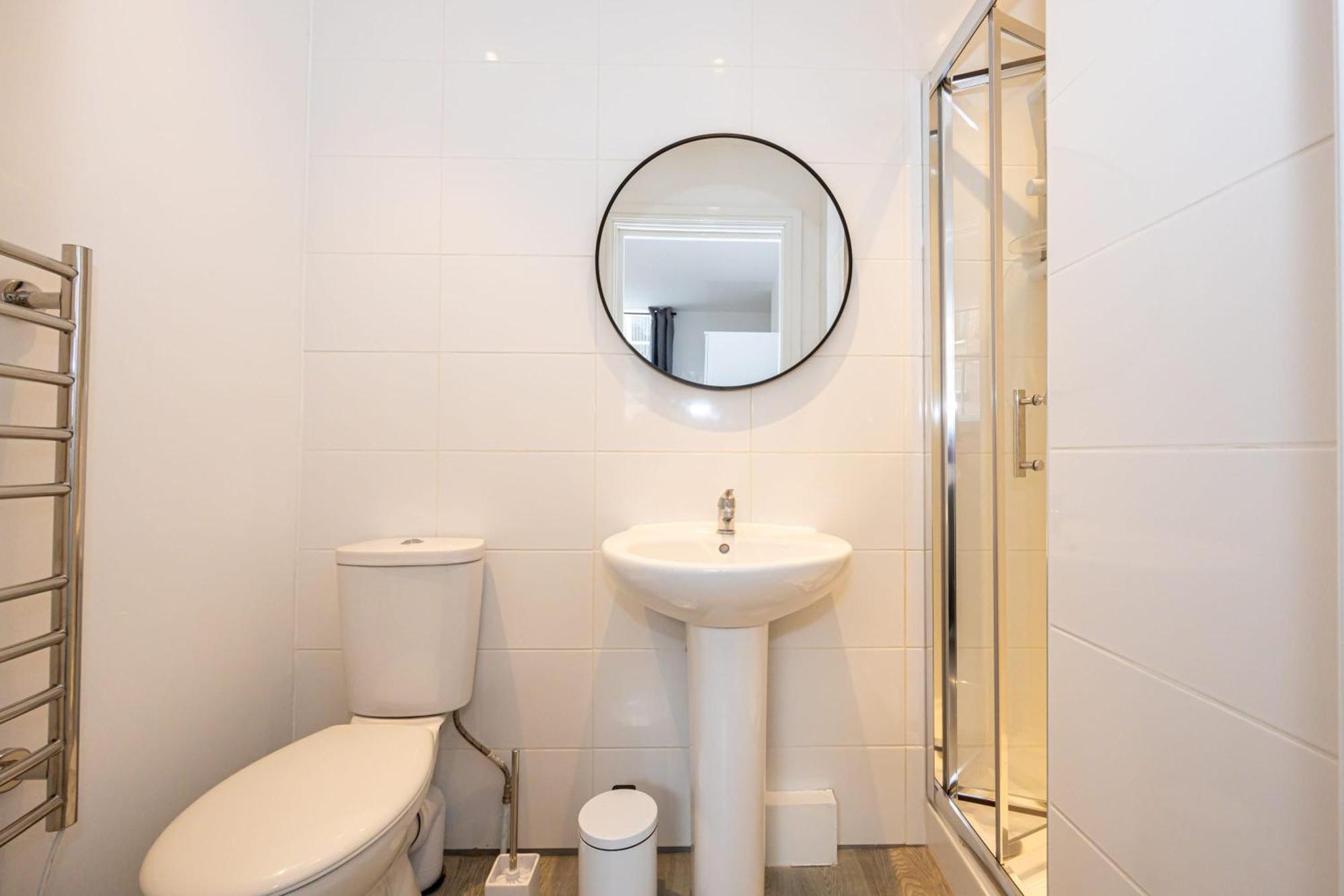 Beautiful 1 Bed 20Mins To Central Manchester Bolton Exterior photo
